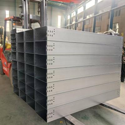 China 3m Length Cable Metal Tray Silver Wall Mounted Wireway Cable Tray for sale