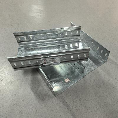 China Galvanized Building Cable Tray With Hot Dip Wireway Cable Tray 2m-6m Length for sale