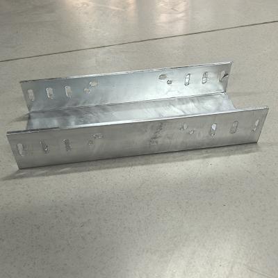 China Hot Dipped Galvanized 150mm - 25mm Cable Tray Height Steel Material 1.0mm-2.5mm Thickness for sale