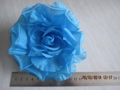 Cina Caschi di seta reali blu decorativi del fiore per le nozze con il modello tinto normale in vendita