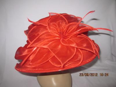 China Ladies' Fashion Red Organza Hat with Lily Flower and Coque Feathers For Special Occasion for sale