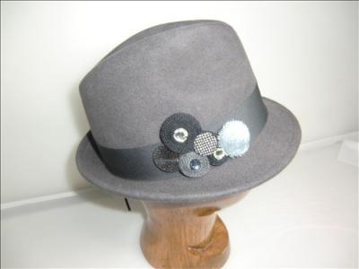 China OEM Fashion Ribbon Band Ladies’ Fedora Wool Felt Hats with Buckle Trimming for Normal Day for sale