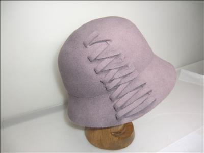 China Cut Off Felt Stripe Casual Ladies' Custom Wool Felt Hats With Cloche Shape for Normal Day for sale