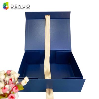 China Fashion Handmade Box Sets Drawer Gift Boxes With Magnetic Lid And Ribbon for sale