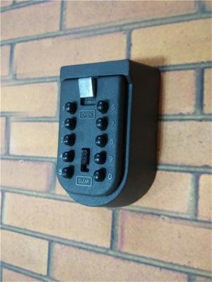 China 10 Digit Push Button Safety Wall Mounted Key Box Keyless Weather Resistant for sale