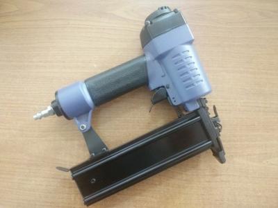 China 18 Gauge Finishing Nail Gun Pneumatic Brad Nailer 0.4 Mpa - 0.7 Mpa for sale