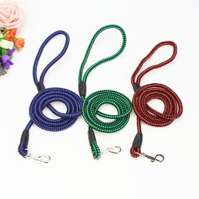 China OEM High Quality And Durable Square Nylon Hoop Dog Leash Personalized Nylon Dog Leash With Swivel Carabiner for sale