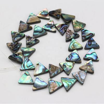 China Jewelry Using Triangle Natural Abalone Shell Beads Fashion Shell Jewelry DIY Pendant Jewelry Accessories for sale