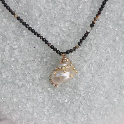 China Cute Handmade Super Shiny Diamond Snail Natural Seashell Necklace Beach Wedding Holiday Jewelry for sale