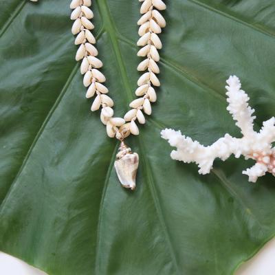 China Cute Handmade Cowrie Necklace Beads Puka Beach Wedding Holidays Natural Shell Jewelry for sale