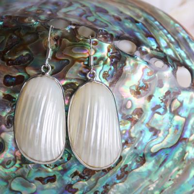 China Cute Natural Shell Earrings Beach Wedding Holidays Handmade Jewelry for sale