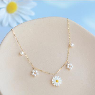 China Fashion Fresh Natural Cute Little Daisy Sun Flower Shell Pearl Necklace Bracelet Beach Wedding Holiday Jewelry Gift for sale