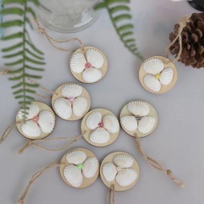 China Holiday decoration & Christmas Gift Small White Coconut Pendant&Drop Ornaments Natural Handmade Shell&Conch Party DIY Decor for sale