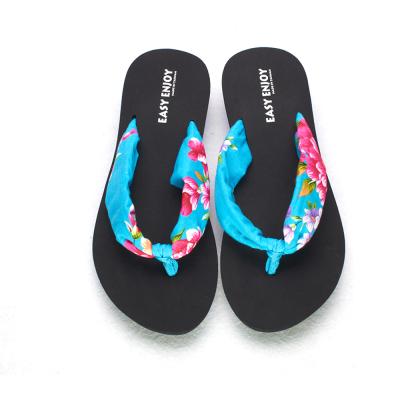 China Wholesale fashion trend high quality mid heel printed popular ethnic style women comfortable soft slippers than mid heel ladies flip flops for sale