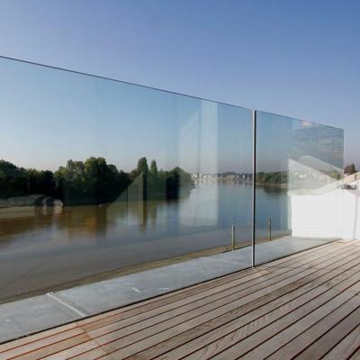 China Modern High Quality Frameless Glass Balustrades Fencing Panels For Domestic And Commercial Environments for sale