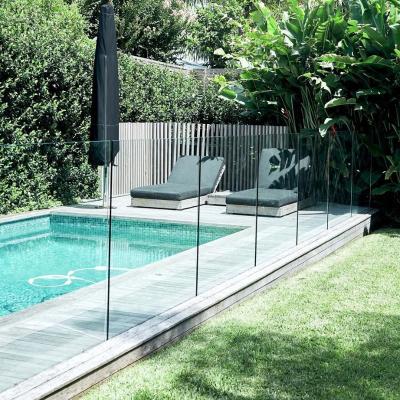 China Amazing Courtyard Pool Fencing Glass Panels Frameless Glass Swimming Pool Fences For Swimming Pool for sale