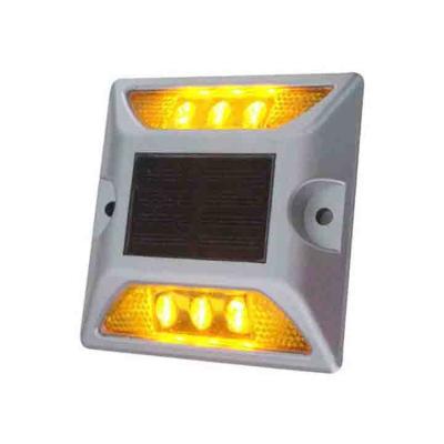 China Amber Solar LED Road Studs Aluminium Solar Road Reflectors Solar Flashing Light for sale