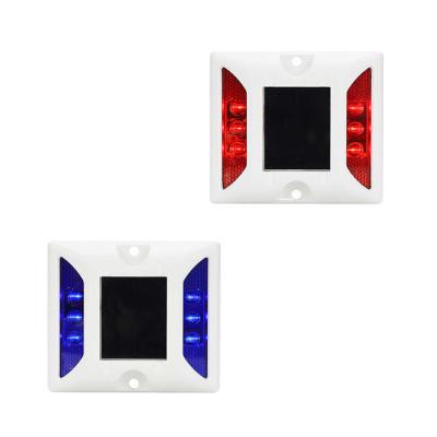 China Solar Powered LED Road Studs Light Flashing LED Road Warning Marker Light for sale