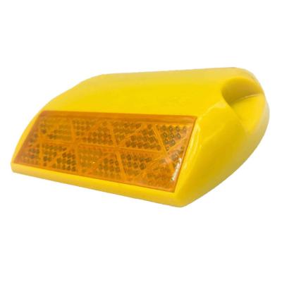 China ABS Highway Reflectors Reflective Plastic Road Studs Cat Eyes Marker Lights for sale