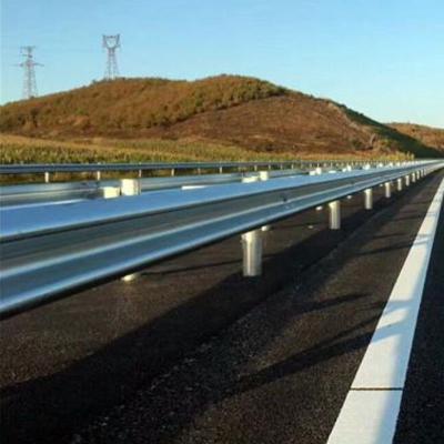 China Wholesale Meter Roadside Guardrail Hot Dipped Pavement Safety Factory Price Galvanized W Beam Guardrail for sale