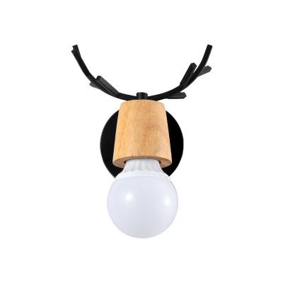 China Modern wholesales modern home decorative wooden antlers bedroom bracket light hotel bedside wall light for sale