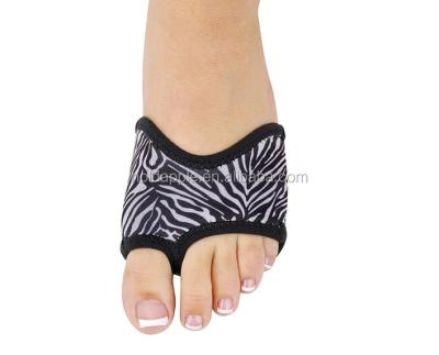 China Reduce Toe Pain From Shoe Chafing 1 Pair Ballet Dance Thong Metatarsal Pads Ball Of Foot Forefoot Cushions Covers HA00470 for sale