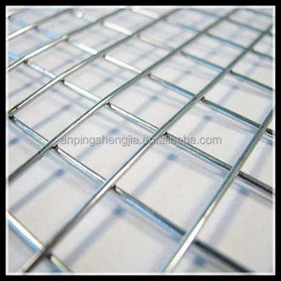 China Factory Direct 10 Gauge Galvanized Welded Wire Mesh / Welded Wire Mesh Sizes / Welded Wire Mesh Fence Panels for sale