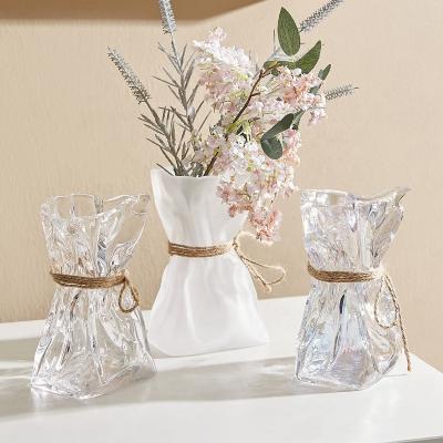 China Modern Wedding Glass Vase Crystal Glass Modern Light Luxury Electroplating Colored Irregular Vase As Decoration for sale