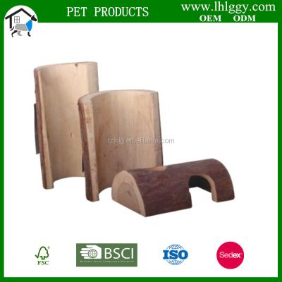 China Sustainable Wooden Reptile Tunnel Products Wood In Reptile Cage House for sale