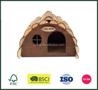 China High Quality Hedgehog Cage Sustainable Wooden House Hideout Hamster Pet Care for sale