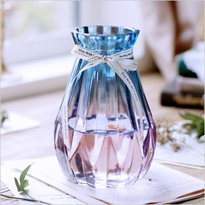 China CLASSIC decorative glass centerpiece colored clear glass flower vase/glass vases for home decoration for sale