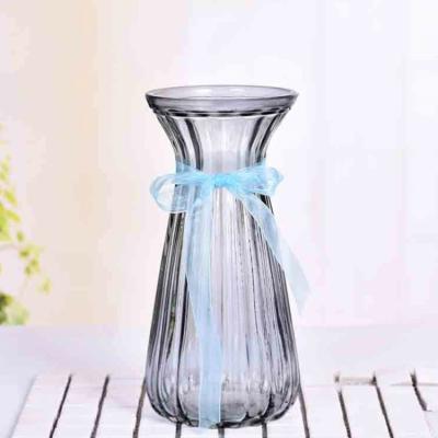 China Wholesale Pedestal Sweet Style Modern Princess Glass Vase CLASSIC Glass Vase Made in China for sale