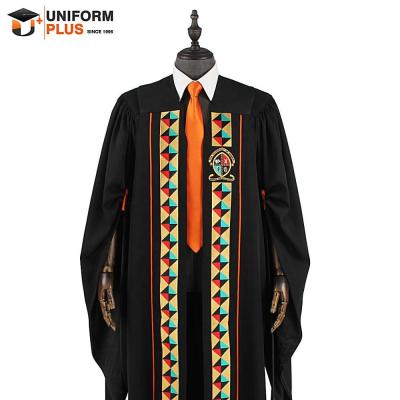 China Picture of Custom Classical Embroidery School College University Bachelor Bachelor's Graduation Gown And Graduation Gown for sale