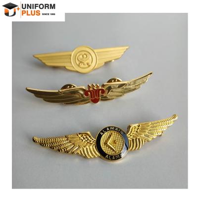 China Plating Aviation Custom Airline Metal Logo Uniform Pilot Wings Pin Badges for sale