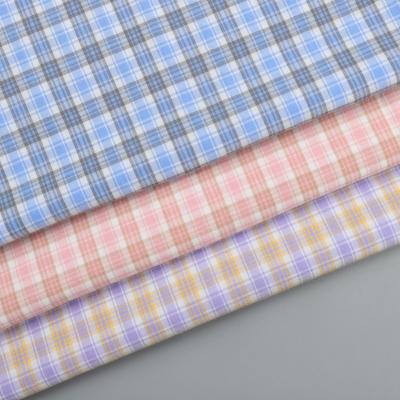 China Viable in stock new design yarn-dyed checked fabric material for dress shirts kids 100% cotton gingham fabric for sale