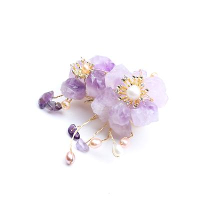 China Retro simple natural high-grade handmade brass brooch female temperament pearl amethyst brooch for sale