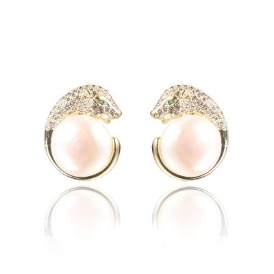 China BOHEMIA CZ Pave Leopard Stud Earrings For Women With Nature Pearl for sale