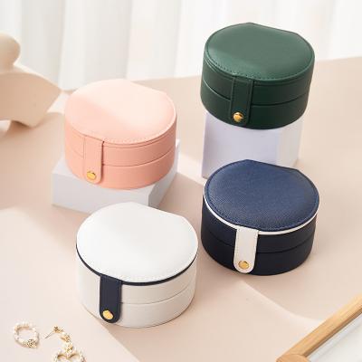 China Round Portable Leather Storage Box Earring Necklace Case Ring Display Gift PU Leather Jewelery Boxes With Mirror for sale