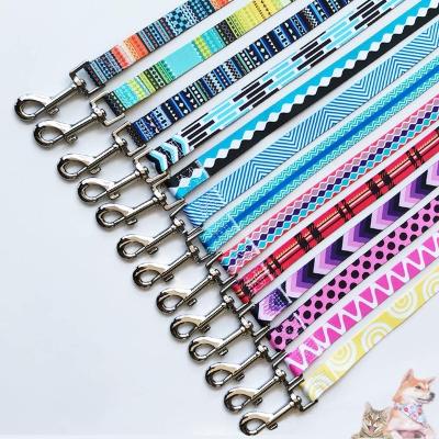 China Padded Wholesale 6FT Large Pattern Floral Color Pet Nylon Printed Dog Leash for sale