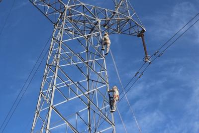 China 110 KV-Übertragungsleitungs-Türme zu verkaufen