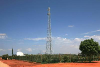 China Galvanized Telecommunication Towers ,  Steel Antenna Tower Angular / Tubular Self - support  25 M ~ 50 M 4 L for sale