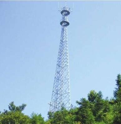 China La torre tubular de acero de 60 M, telecomunicaciones se eleva 75(100)/100(130) velocidad del viento en venta