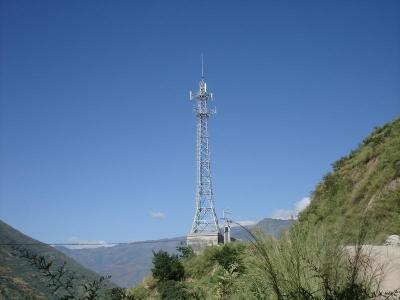 China 3 L torres de la telecomunicación, torre de acero tubular 25 M Q345 en venta