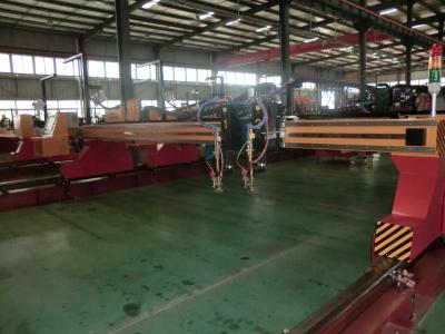 China Automatische Cnc Vlamsnijmachines, de Snijmachine van het Metaalstaal met Worktable Te koop