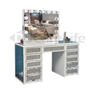 China Docarelife Hollywood Furniture Lighted Modern Dressing Desk With Lighted Mirror, Drawers for sale