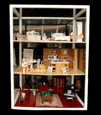 China Transparent Mini Toy Iland Miniatures Doll House Doll House Box Display Box WH009B for sale