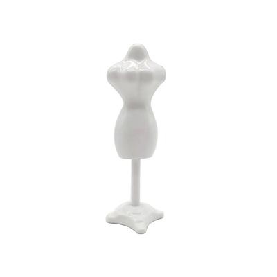 China Hanger 1/12 White Tailor Mini Toy Dollhouse Dress Form Model Miniature Model HS008B for sale