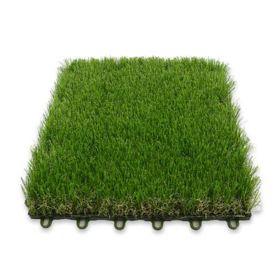 China Outdoor Indoor Decoration Landscaping Plastic Synthetic Mat Green Artificial Golf Grass Tile Fast Delivery for sale