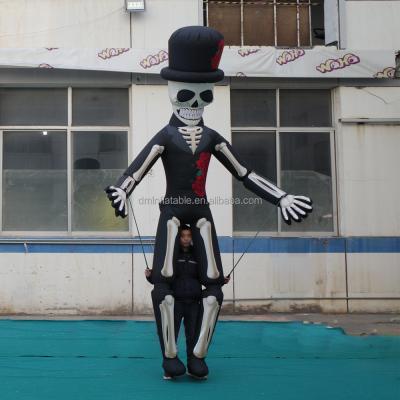 China Custom Inflatable Skeleton Skull Puppet Halloween Decoration Festival Promotion Inflatable Puppet Man Costume for sale