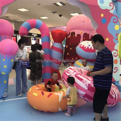 China Promotion Customized Inflatable Christmas Decorations Night Club Decoration Candy for sale